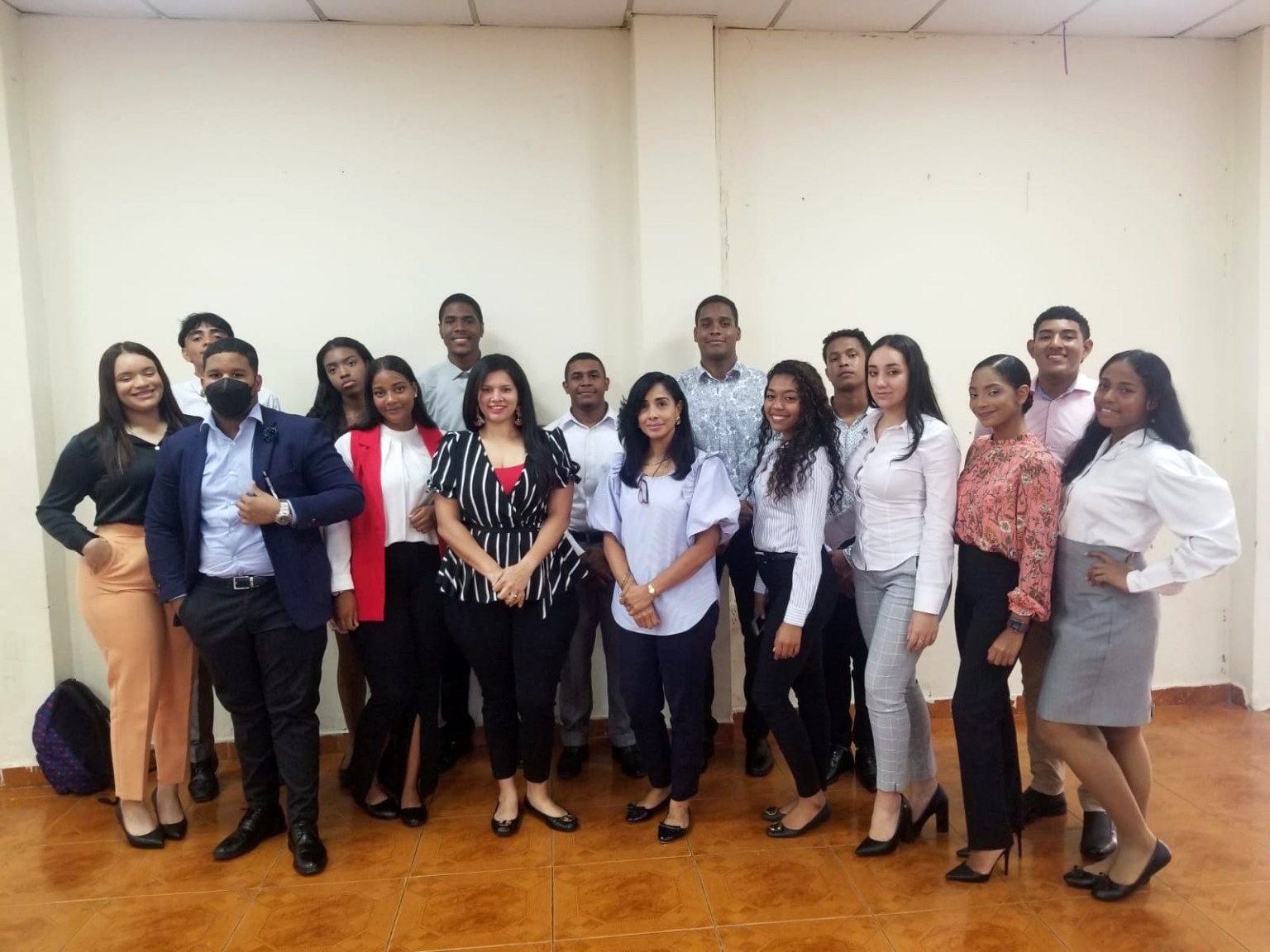 Participantes del taller Mi Primera Entrevista en el Colegio La Salle de Colón
